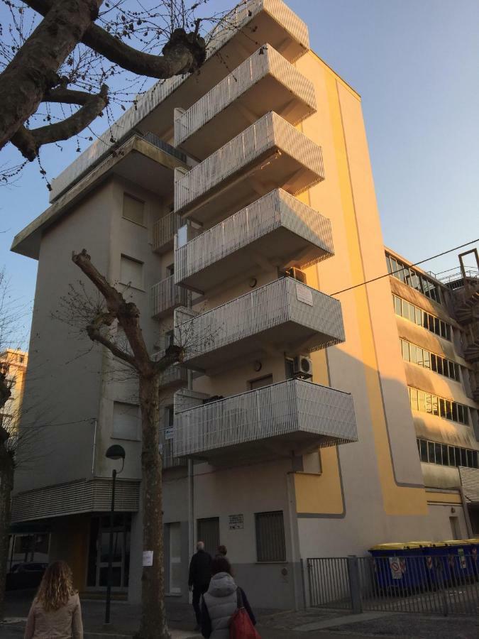 利尼亚诺萨比亚多罗Solemare Federica公寓 外观 照片
